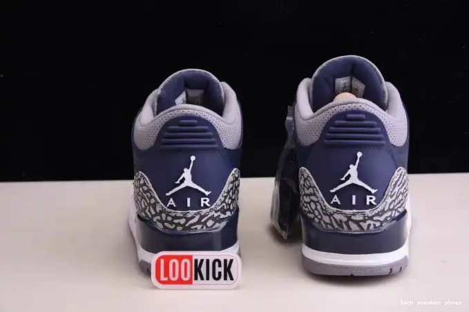 Rep LUCY 3 NAVYCT8532-401 JORDAN MIDNIGHT AIR 0514